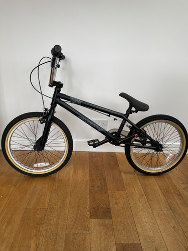 Black voodoo malice bmx bike