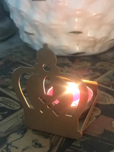 Metal royal crown tea - crown, light