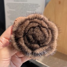 Elegant Flower Brooch High-end Sweater Pin Simple Real Mink Fur Brooch