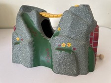 BRIO World Adventure Tunnel