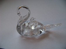 Beautiful Handmade glass swan & cygnet