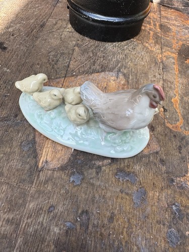 Nao lladro chicken - nao,