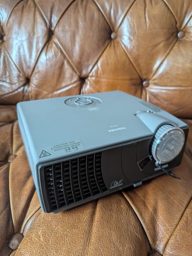 Toshiba tdp s8u - toshiba, tdp-s8u