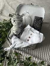 Newborn baby keepsake hamper. Baby shower gift. Unisex.