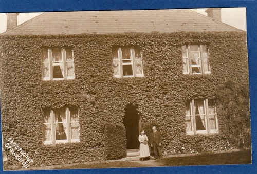 Unidentified house crewkerne - unidentified,