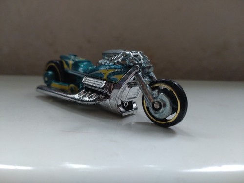 Hot wheels airy 432 - hot, 8