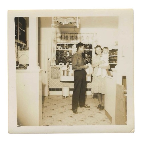 Vintage snapshot photo 1940s - vintage,