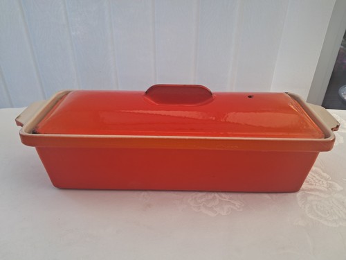 Early vintage creuset cast - early,