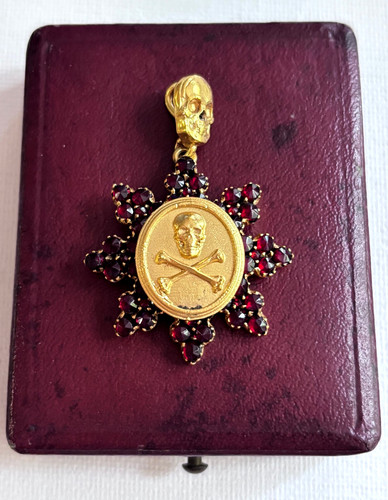 Antique victorian memento - memento, mori