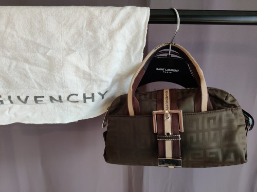 Ladies givenchy monogram - g,