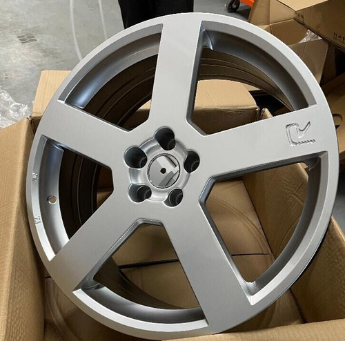 Silver alloy wheels - silver,