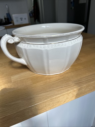 Vintage chamber pot - in, white