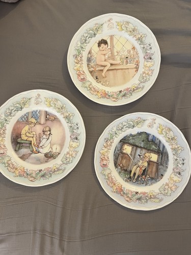 Royal worcester china - royal, plates