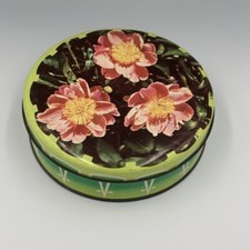 Edward Sharp & Sons Green