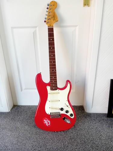 Squier stratocaster with - squier,