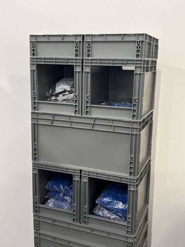 Plastic stacking order pick - stacking,