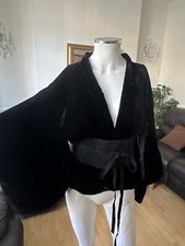 ZARA WOMAN CAPE VELVET CORSET