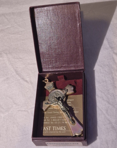 Past times crucifix cross - past,