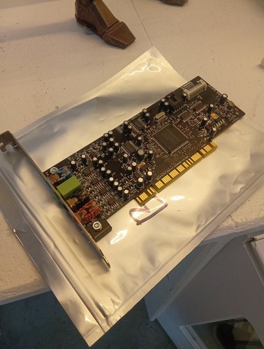 Creative labs sound blaster - creative,