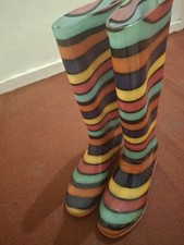 Rainbow Wellington ladies