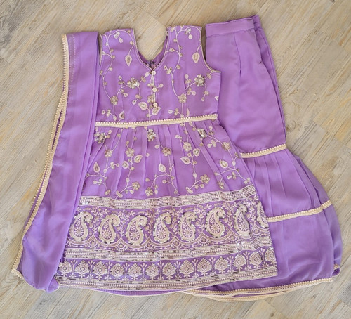 Indian suit asian pakistani - asian,