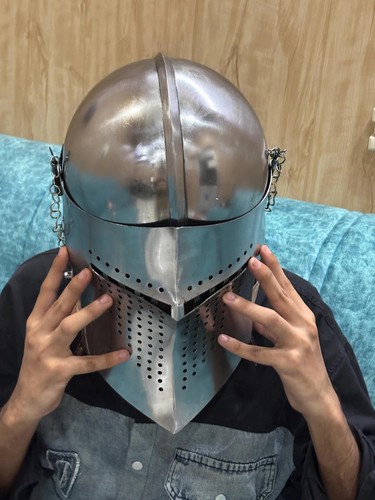 Medieval klappvisor bascinet - medieval,