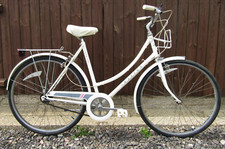 Raleigh Caprice Ladies Dutch Style Loop Town Bike Bicycle Shopper White 3 Speed