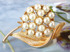 SARAH COVENTRY 60s Brooch