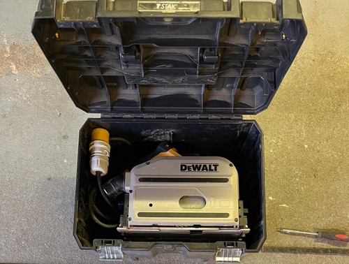 Dewalt dws520 110v - 110v, plunge