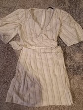 Zara Lovely Dress Size Medium 10. Cream and Beige Excellent Condition Bargain