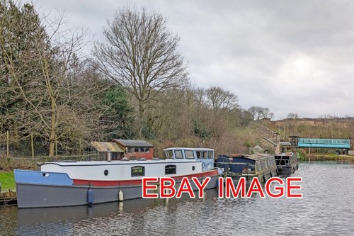 Photo narrowboat destiny in - ,