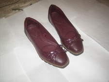 Ladies shoes ‘ Tu SOLE COMFORT ‘ – size 3 – maroon – good condition
