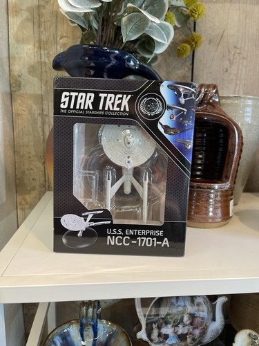 Eaglemoss star trek - star, u.s.s