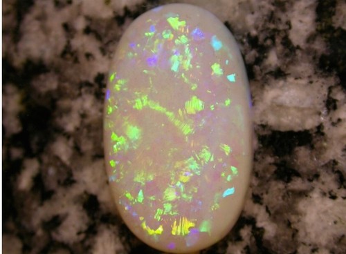 Brazilian opal crt - 13.12, oval