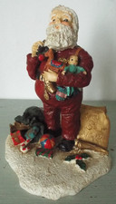 SMALL FATHER CHRISTMAS ORNAMENT/SANTA CLAUS FIGURE/DECORATIVE/VILLAGE DISPLAY