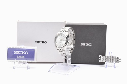 Near mint box seiko 5 - mint/w,
