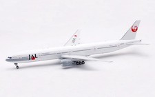 B Models B-773-JAL-945 1:200