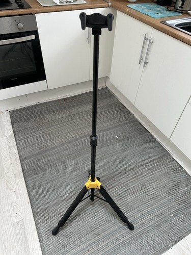 Guitar stand hercules - guitar,