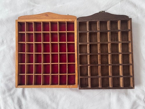 Wooden thimble display - x,