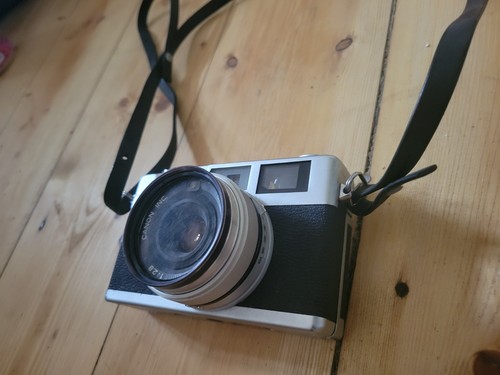 Canon 35mm film camera - 35mm, 40mm