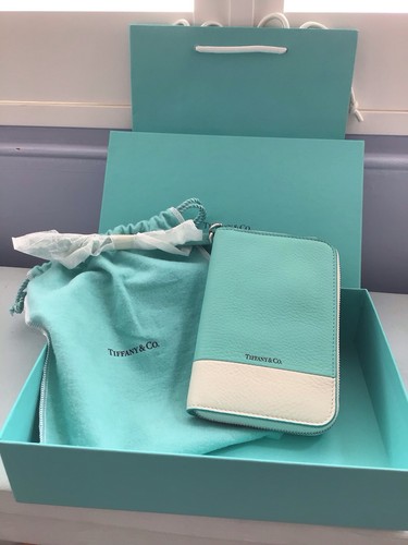Tiffany leather zip around - tiffany,