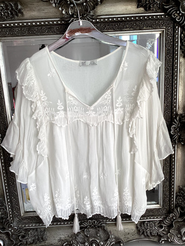 Zara trs white embroidered - zara,