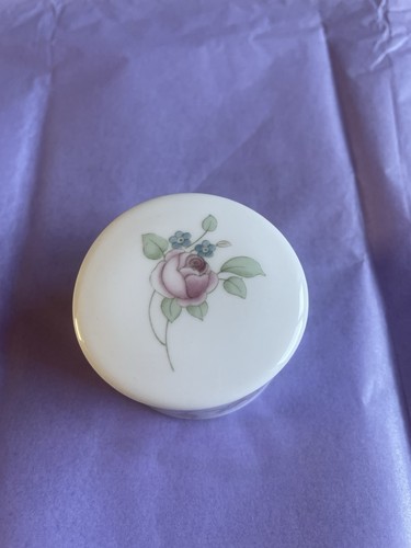 Wedgwood bone china - bone, trinket