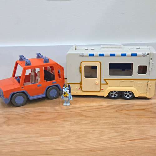 Bluey orange car towable - orange,