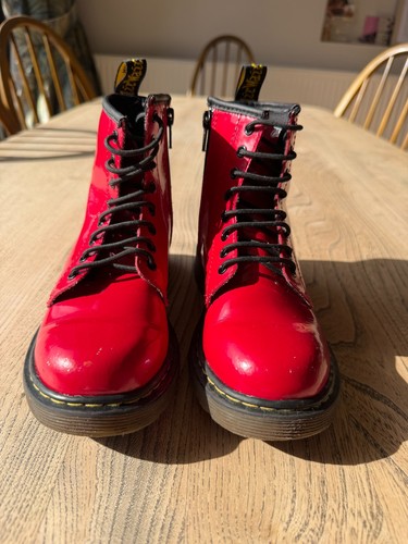 Martens size 13 - dr,
