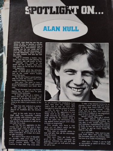 Sk143 ephemera 1981 football - ephemera,