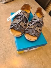 DB Wider Fit Shoes Womens Wide