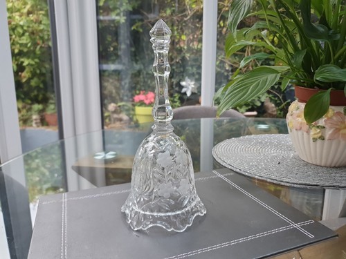 Clear cut crystal dinner bell - crystal,