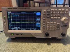 Rigol DSA832E Spectrum Analyser, TG, Preamp, Adv Measurement Kit, EMC Compliance