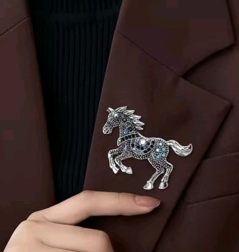 Horse brooch rhinestone - horse, animal
